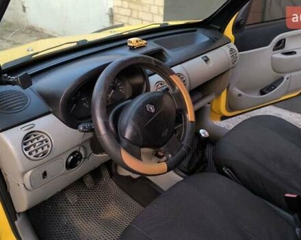 Желтый Рено Кенгу, объемом двигателя 1.5 л и пробегом 320 тыс. км за 4400 $, фото 6 на Automoto.ua