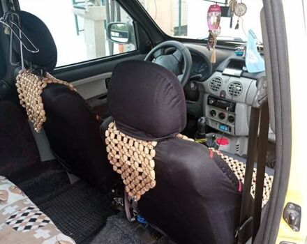 Желтый Рено Кенгу, объемом двигателя 1.46 л и пробегом 280 тыс. км за 4000 $, фото 6 на Automoto.ua