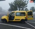 Желтый Рено Кенгу, объемом двигателя 1.5 л и пробегом 303 тыс. км за 3500 $, фото 1 на Automoto.ua