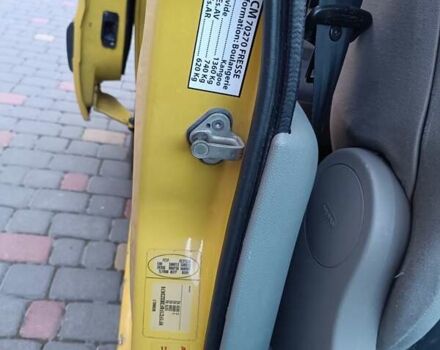 Желтый Рено Кенгу, объемом двигателя 1.5 л и пробегом 290 тыс. км за 2950 $, фото 13 на Automoto.ua