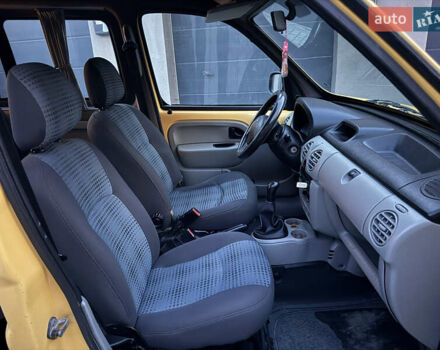 Рено Кєнгу 2007 у Каменце-Подольском на Automoto.ua Жовтий Рено Кєнгу, об'ємом двигуна 1.46 л та пробігом 325 тис. км за 3850 $, фото 12 на Automoto.ua