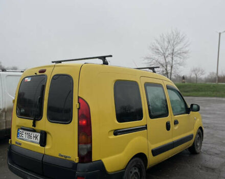 Желтый Рено Кенгу, объемом двигателя 1.5 л и пробегом 220 тыс. км за 4300 $, фото 2 на Automoto.ua