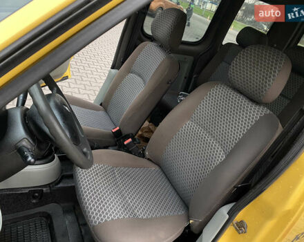 Жовтий Рено Кєнгу, об'ємом двигуна 1.46 л та пробігом 280 тис. км за 4199 $, фото 17 на Automoto.ua