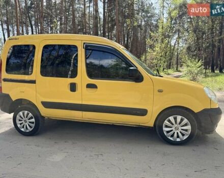 Желтый Рено Кенгу, объемом двигателя 1.46 л и пробегом 230 тыс. км за 4200 $, фото 2 на Automoto.ua