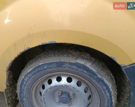 Желтый Рено Кенгу, объемом двигателя 1.46 л и пробегом 281 тыс. км за 3300 $, фото 7 на Automoto.ua