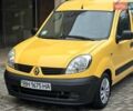 Желтый Рено Кенгу, объемом двигателя 1.5 л и пробегом 200 тыс. км за 3300 $, фото 4 на Automoto.ua