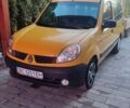 Желтый Рено Кенгу, объемом двигателя 1.5 л и пробегом 331 тыс. км за 4100 $, фото 1 на Automoto.ua