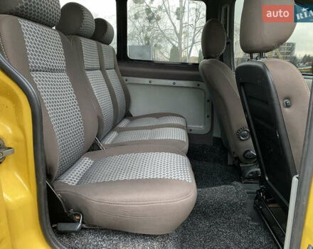 Жовтий Рено Кєнгу, об'ємом двигуна 1.46 л та пробігом 280 тис. км за 4199 $, фото 2 на Automoto.ua