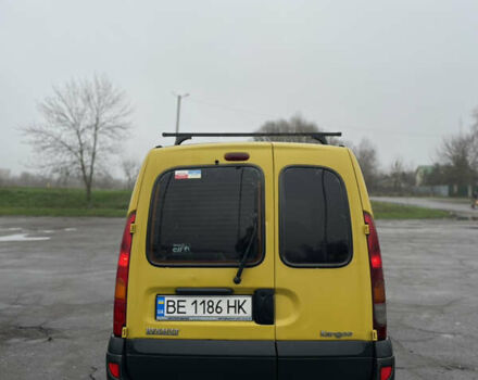 Желтый Рено Кенгу, объемом двигателя 1.5 л и пробегом 220 тыс. км за 4300 $, фото 3 на Automoto.ua