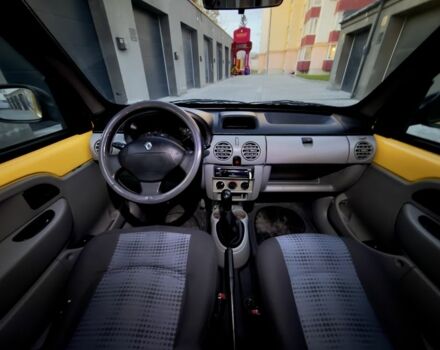 Рено Кєнгу 2007 у Каменце-Подольском на Automoto.ua Жовтий Рено Кєнгу, об'ємом двигуна 1.5 л та пробігом 320 тис. км за 3850 $, фото 5 на Automoto.ua