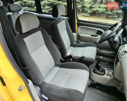 Желтый Рено Кенгу, объемом двигателя 1.46 л и пробегом 200 тыс. км за 3700 $, фото 19 на Automoto.ua