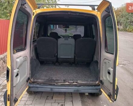 Желтый Рено Кенгу, объемом двигателя 1.5 л и пробегом 339 тыс. км за 3550 $, фото 49 на Automoto.ua