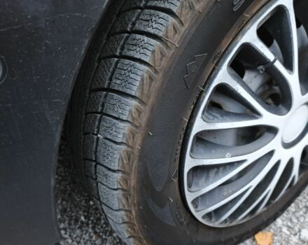 Желтый Рено Кенгу, объемом двигателя 1.5 л и пробегом 429 тыс. км за 3299 $, фото 7 на Automoto.ua