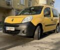 Желтый Рено Кенгу, объемом двигателя 1.5 л и пробегом 350 тыс. км за 4550 $, фото 1 на Automoto.ua