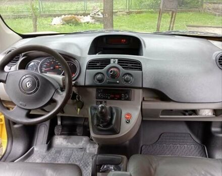 Жовтий Рено Кєнгу, об'ємом двигуна 1.5 л та пробігом 190 тис. км за 5500 $, фото 10 на Automoto.ua