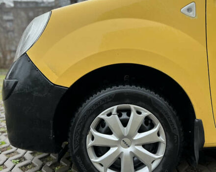 Желтый Рено Кенгу, объемом двигателя 1.46 л и пробегом 348 тыс. км за 4650 $, фото 8 на Automoto.ua