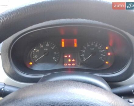 Желтый Рено Кенгу, объемом двигателя 1.46 л и пробегом 225 тыс. км за 5200 $, фото 3 на Automoto.ua