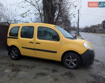 Желтый Рено Кенгу, объемом двигателя 1.46 л и пробегом 330 тыс. км за 5800 $, фото 4 на Automoto.ua