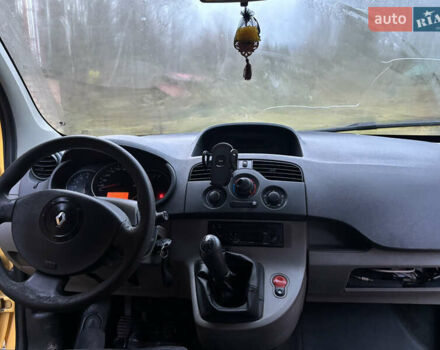 Желтый Рено Кенгу, объемом двигателя 1.5 л и пробегом 312 тыс. км за 4700 $, фото 18 на Automoto.ua