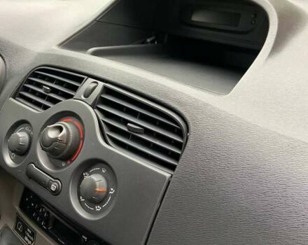 Жовтий Рено Кєнгу, об'ємом двигуна 1.5 л та пробігом 190 тис. км за 5500 $, фото 24 на Automoto.ua