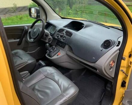 Жовтий Рено Кєнгу, об'ємом двигуна 1.5 л та пробігом 190 тис. км за 5500 $, фото 39 на Automoto.ua