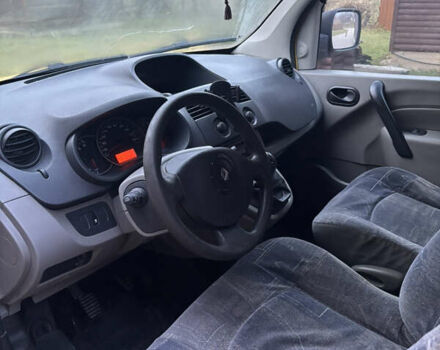 Желтый Рено Кенгу, объемом двигателя 1.5 л и пробегом 312 тыс. км за 4700 $, фото 10 на Automoto.ua