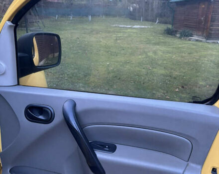 Желтый Рено Кенгу, объемом двигателя 1.5 л и пробегом 312 тыс. км за 4700 $, фото 14 на Automoto.ua