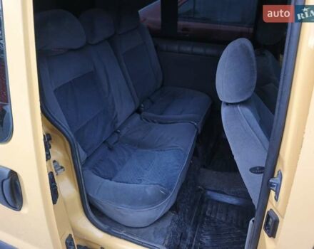 Жовтий Рено Кєнгу, об'ємом двигуна 1.5 л та пробігом 429 тис. км за 3499 $, фото 7 на Automoto.ua