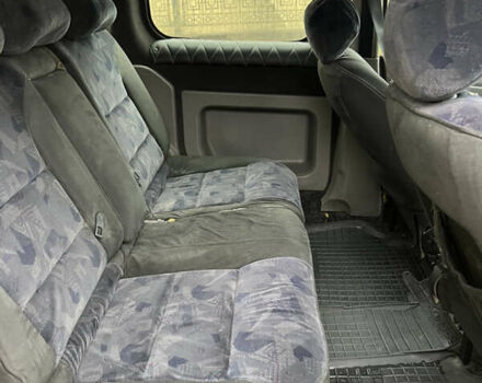 Желтый Рено Кенгу, объемом двигателя 1.46 л и пробегом 348 тыс. км за 4650 $, фото 11 на Automoto.ua