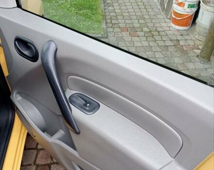 Жовтий Рено Кєнгу, об'ємом двигуна 1.5 л та пробігом 190 тис. км за 5500 $, фото 8 на Automoto.ua