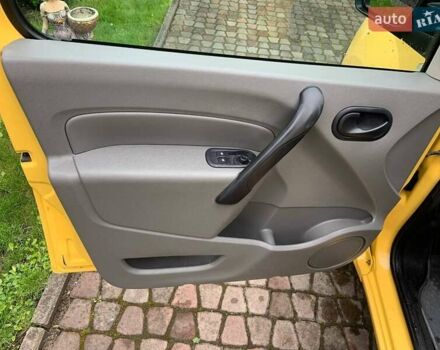 Жовтий Рено Кєнгу, об'ємом двигуна 1.5 л та пробігом 190 тис. км за 5500 $, фото 31 на Automoto.ua