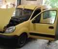 Желтый Рено Кенгу, объемом двигателя 1.46 л и пробегом 235 тыс. км за 3700 $, фото 2 на Automoto.ua