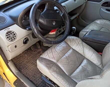 Желтый Рено Кенгу, объемом двигателя 1.5 л и пробегом 359 тыс. км за 3399 $, фото 11 на Automoto.ua