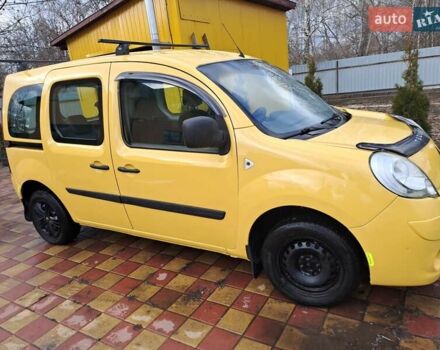 Желтый Рено Кенгу, объемом двигателя 1.5 л и пробегом 254 тыс. км за 5500 $, фото 2 на Automoto.ua