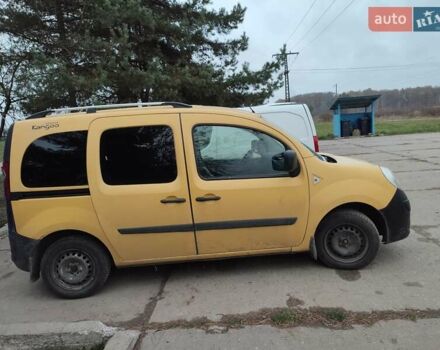 Желтый Рено Кенгу, объемом двигателя 1.46 л и пробегом 310 тыс. км за 4900 $, фото 2 на Automoto.ua