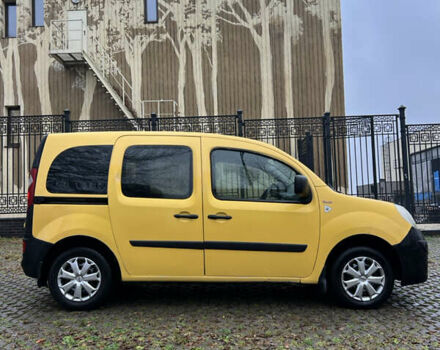 Желтый Рено Кенгу, объемом двигателя 1.46 л и пробегом 348 тыс. км за 4650 $, фото 3 на Automoto.ua