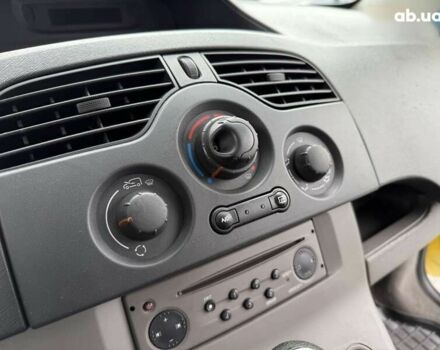 Желтый Рено Кенгу, объемом двигателя 1.6 л и пробегом 165 тыс. км за 7800 $, фото 18 на Automoto.ua