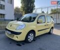 Желтый Рено Кенгу, объемом двигателя 1.6 л и пробегом 141 тыс. км за 7500 $, фото 1 на Automoto.ua