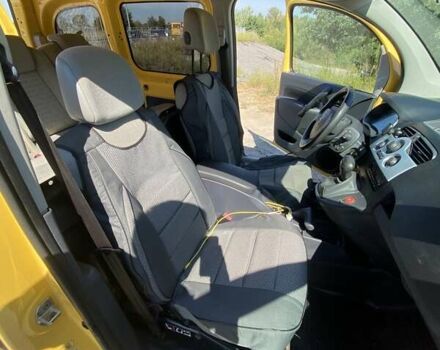 Рено Кенгу 2012 в Киеве на Automoto.ua Желтый Рено Кенгу, объемом двигателя 0 л и пробегом 177 тыс. км за 4500 $, фото 5 на Automoto.ua