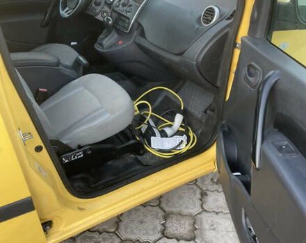 Желтый Рено Кенгу, объемом двигателя 0 л и пробегом 120 тыс. км за 5200 $, фото 4 на Automoto.ua