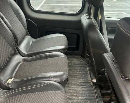 Желтый Рено Кенгу, объемом двигателя 0 л и пробегом 155 тыс. км за 3900 $, фото 3 на Automoto.ua