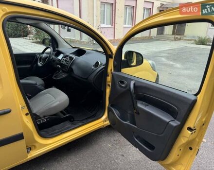 Желтый Рено Кенгу, объемом двигателя 0 л и пробегом 195 тыс. км за 8500 $, фото 18 на Automoto.ua