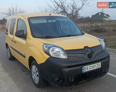 Желтый Рено Кенгу, объемом двигателя 0 л и пробегом 130 тыс. км за 4750 $, фото 12 на Automoto.ua