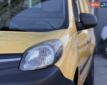 Рено Кєнгу 2015 у Тернополі на Automoto.ua Жовтий Рено Кєнгу, об'ємом двигуна 0 л та пробігом 110 тис. км за 7500 $, фото 9 на Automoto.ua