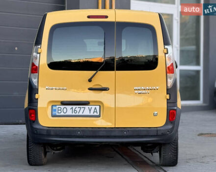 Рено Кєнгу 2015 у Тернополі на Automoto.ua Жовтий Рено Кєнгу, об'ємом двигуна 0 л та пробігом 110 тис. км за 7500 $, фото 16 на Automoto.ua