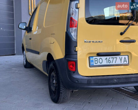 Рено Кєнгу 2015 у Тернополі на Automoto.ua Жовтий Рено Кєнгу, об'ємом двигуна 0 л та пробігом 110 тис. км за 7500 $, фото 10 на Automoto.ua