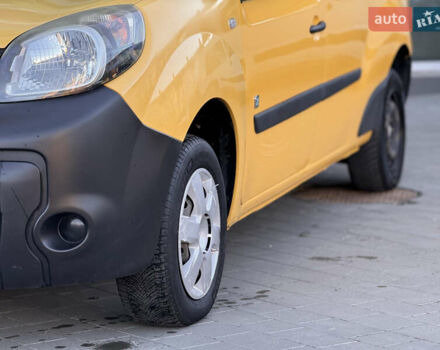 Рено Кєнгу 2015 у Тернополі на Automoto.ua Жовтий Рено Кєнгу, об'ємом двигуна 0 л та пробігом 110 тис. км за 7500 $, фото 5 на Automoto.ua