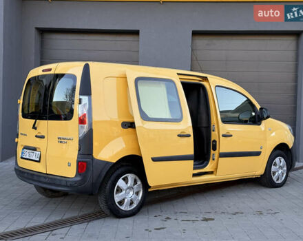 Рено Кєнгу 2015 у Тернополі на Automoto.ua Жовтий Рено Кєнгу, об'ємом двигуна 0 л та пробігом 110 тис. км за 7500 $, фото 18 на Automoto.ua