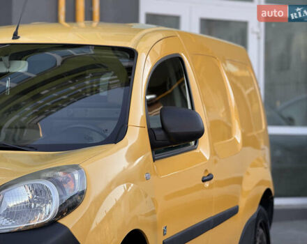 Рено Кєнгу 2015 у Тернополі на Automoto.ua Жовтий Рено Кєнгу, об'ємом двигуна 0 л та пробігом 110 тис. км за 7500 $, фото 24 на Automoto.ua