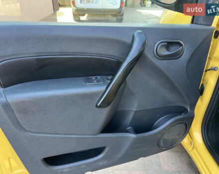 Жовтий Рено Кєнгу, об'ємом двигуна 0 л та пробігом 98 тис. км за 5999 $, фото 8 на Automoto.ua
